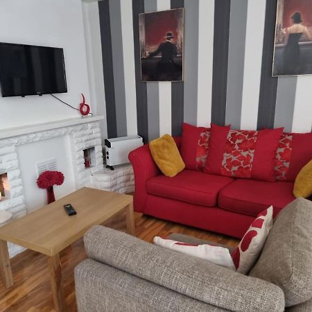 Rosewood Lodgings Special Offer For Student On Long Stay Manchester Exterior photo