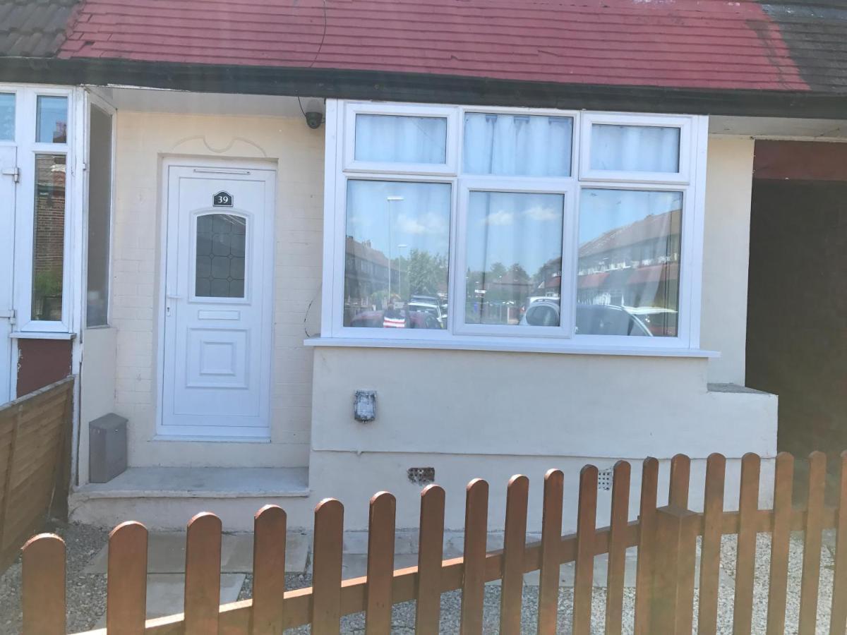 Rosewood Lodgings Special Offer For Student On Long Stay Manchester Exterior photo