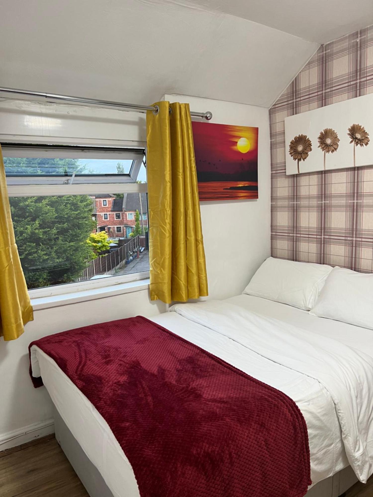 Rosewood Lodgings Special Offer For Student On Long Stay Manchester Exterior photo