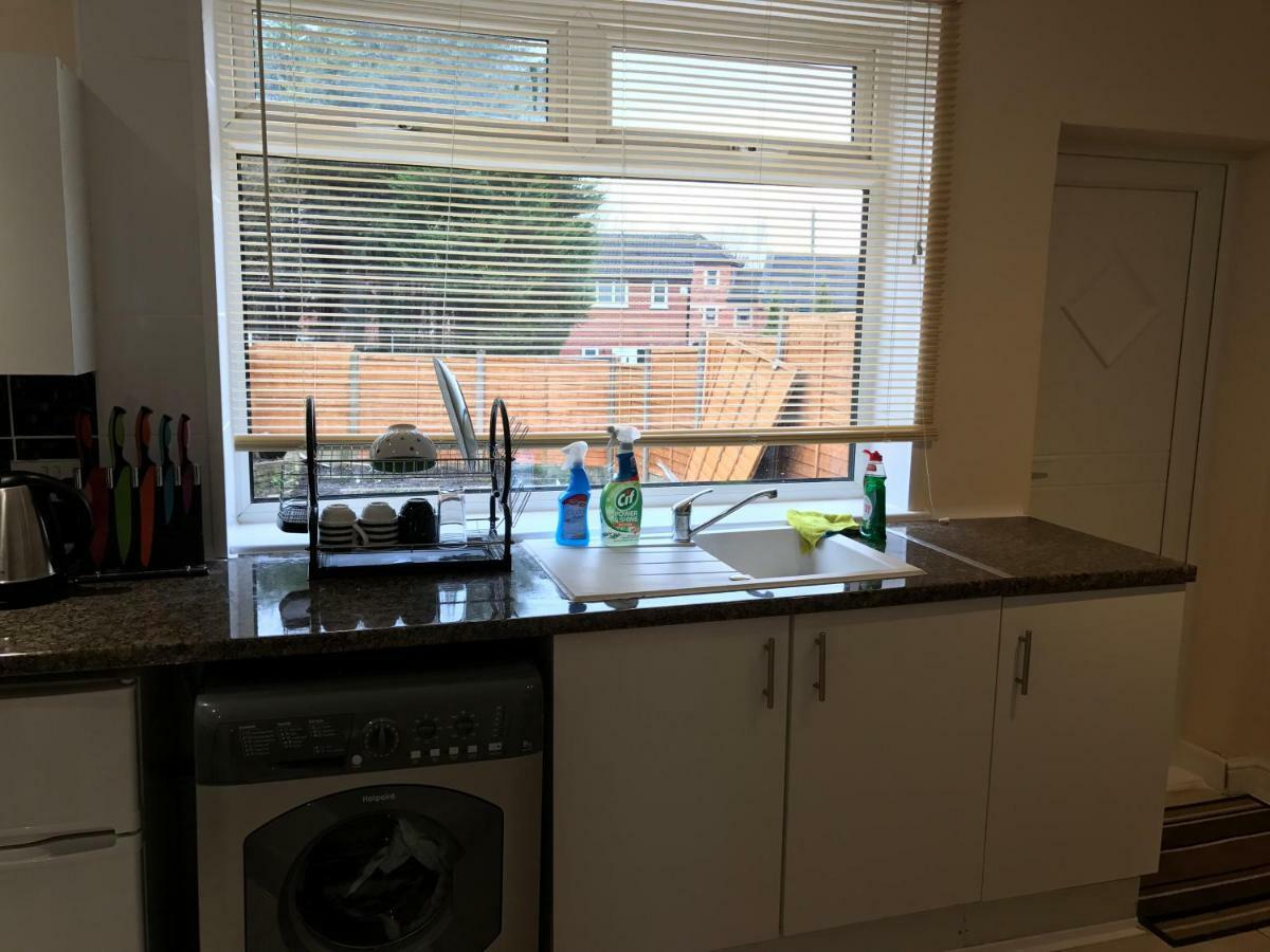 Rosewood Lodgings Special Offer For Student On Long Stay Manchester Exterior photo