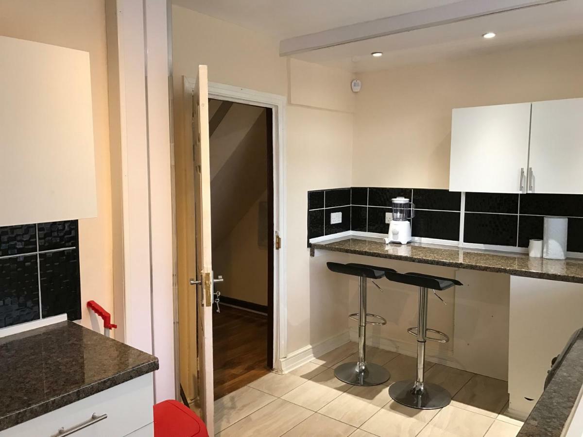 Rosewood Lodgings Special Offer For Student On Long Stay Manchester Exterior photo